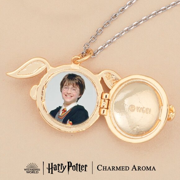 Golden Snitch Locket - Charmed Aroma Golden Snitch Locket Collection 2022 - Picture 2 of 5